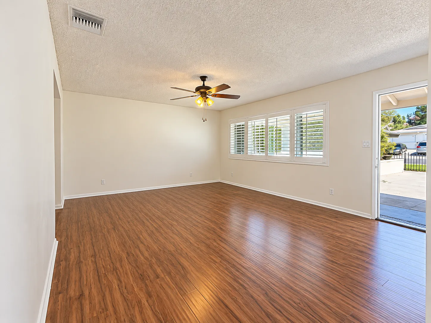 11254 Bellaire St — Photo 3