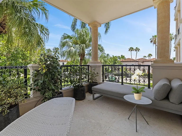 19122 Fisher Island Dr #19122 — Photo 29