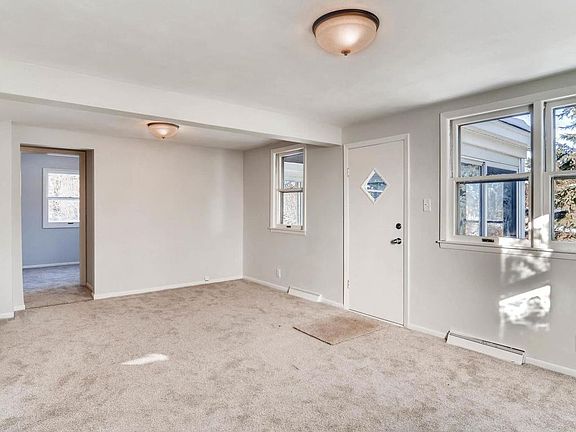 3rd image of 756 Idaho Ave E