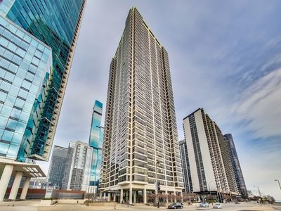 360 E Randolph St APT 1805, Chicago, IL, 60601