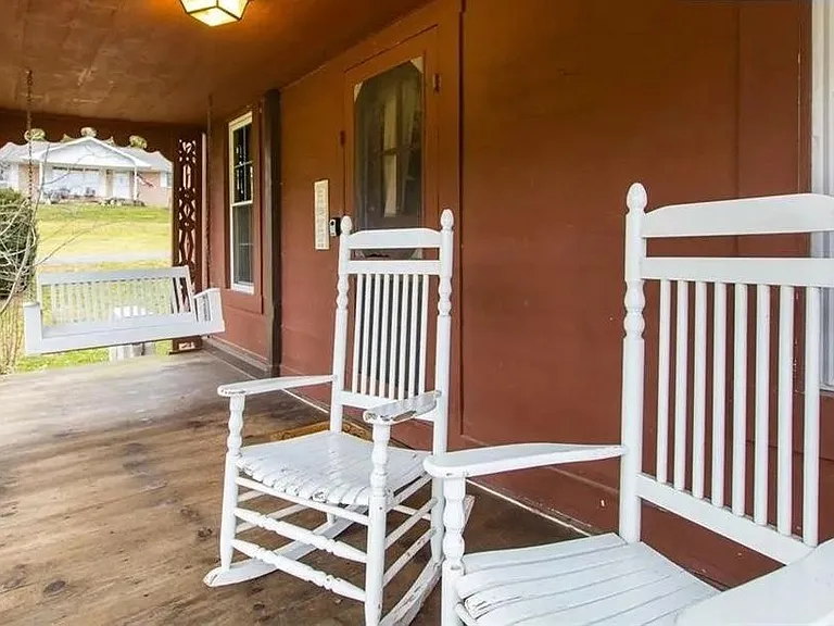 106 Cole Dr — Photo 9