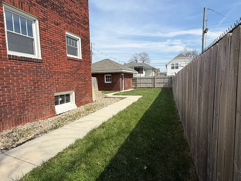 3827 Central Ave — Photo 5