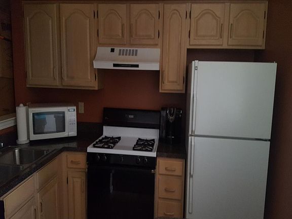 2nd image of 23 Winterberry Ct