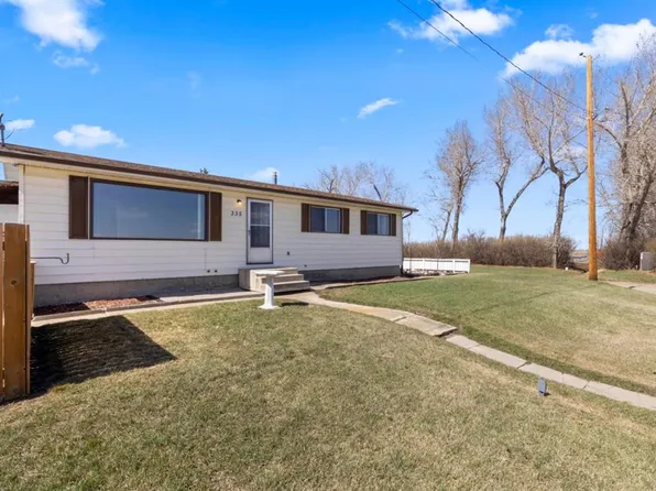 335 E 1st St, Irricana, AB T0M 1B0