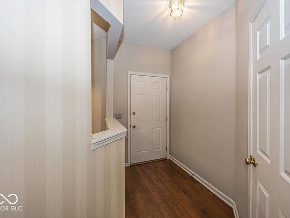 3rd image of 1148 Longwell Ln