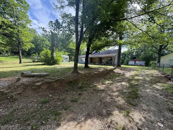 561 Blueberry Hill Rd, Winslow, AR 72959
