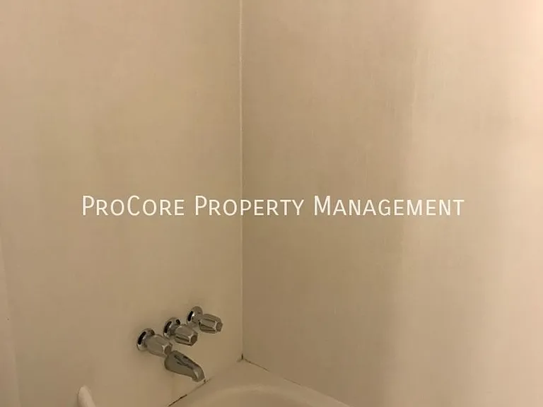 511 W Pine Ave — Photo 11