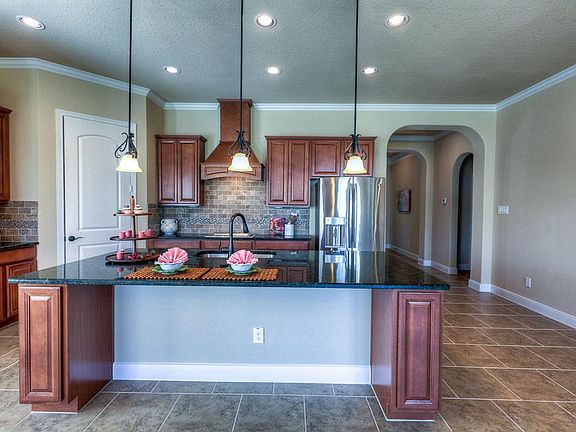 5th image of 14 Cohasset Pl