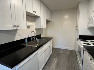 345 E Santa Anita Ave #U, Burbank, CA 91502