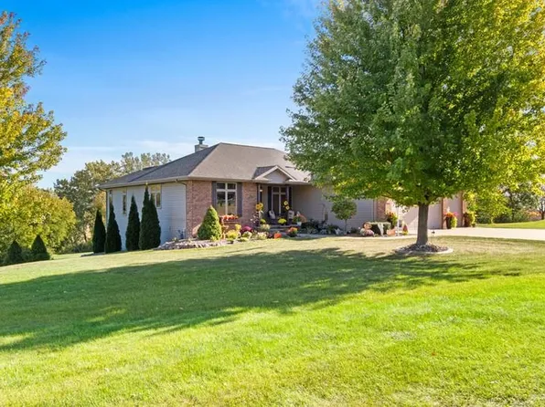 W5273 Michael Dr, Hilbert, WI 54129