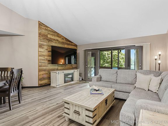 5th image of 1644 Lakeview Dr