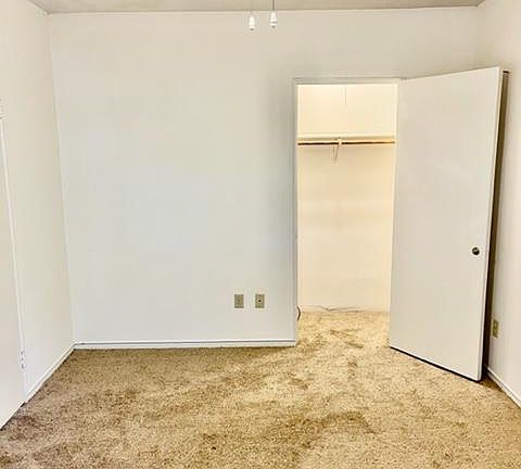 5th image of 1630 N St