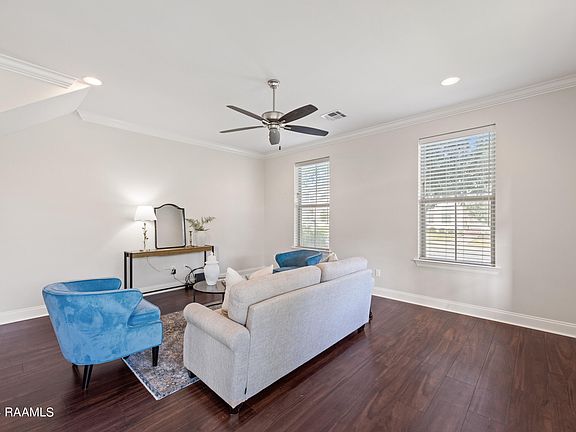 5th image of 224 Harbor Bend Blvd