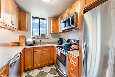 300 Newark Street, #6M