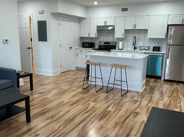 10 Wampanoag Trl, Riverside, RI