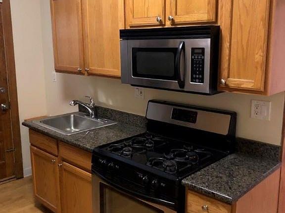 4th image of 3516 N Lawndale Ave