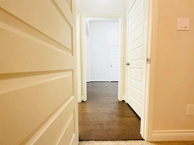 2507 Elmwood Trl — Photo 10