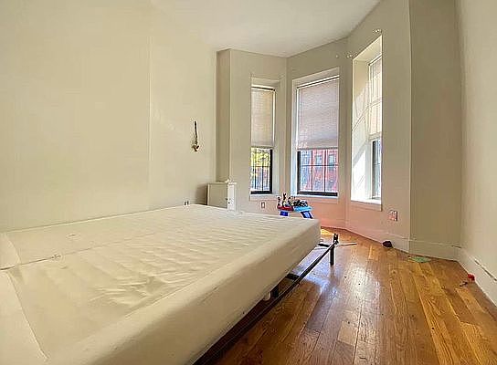 3rd image of 683A Quincy St #1R