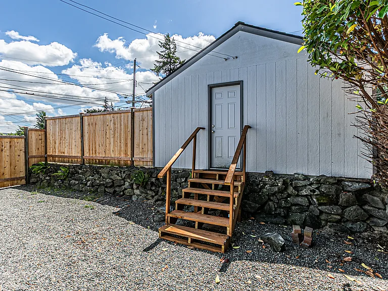 4502 N 30th St — Photo 32