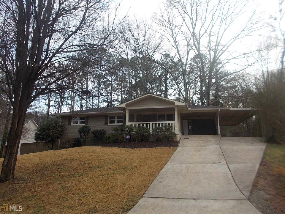 1st image of 124 Pineland Dr SE