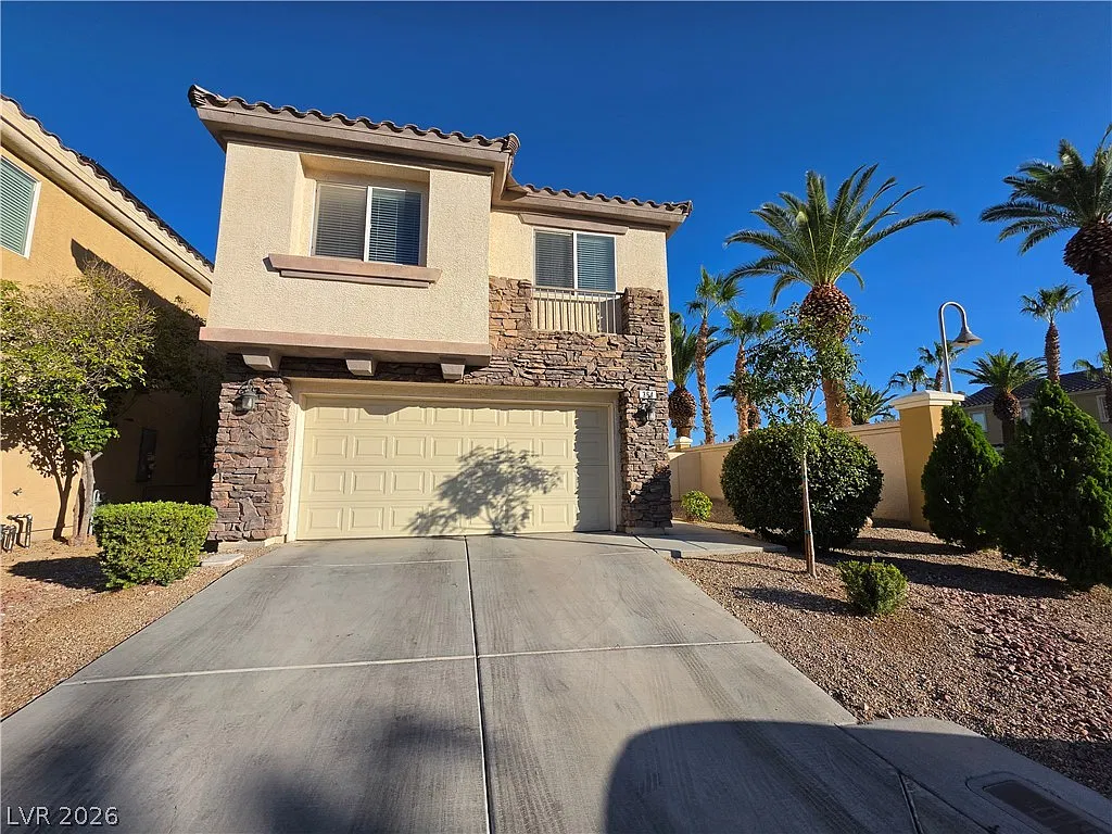 4 bed, 3.0 bath, 2251 sqft, $2,350 — Photo 1