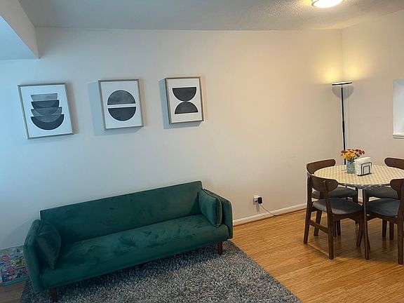 2nd image of 1805 Crystal Dr APT 615
