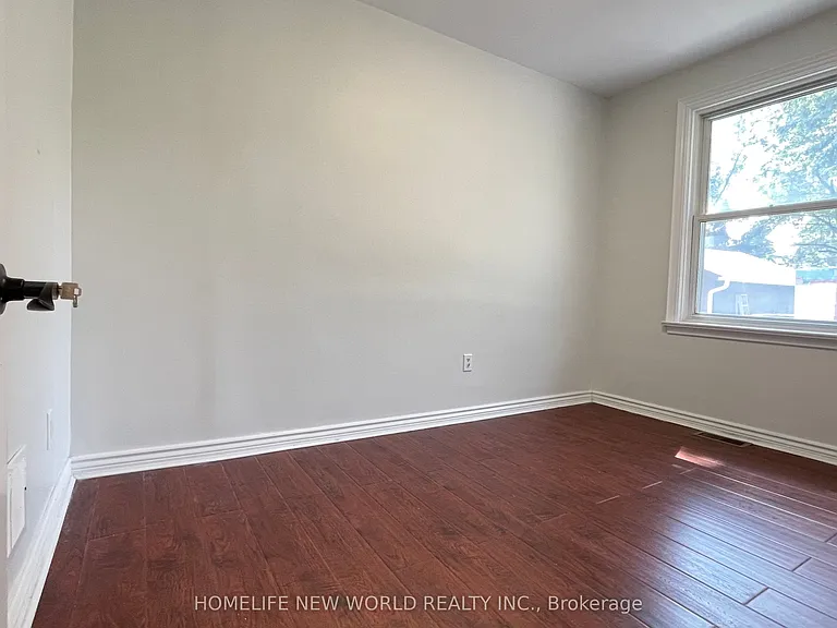 100 Pugsley Ave — Photo 9