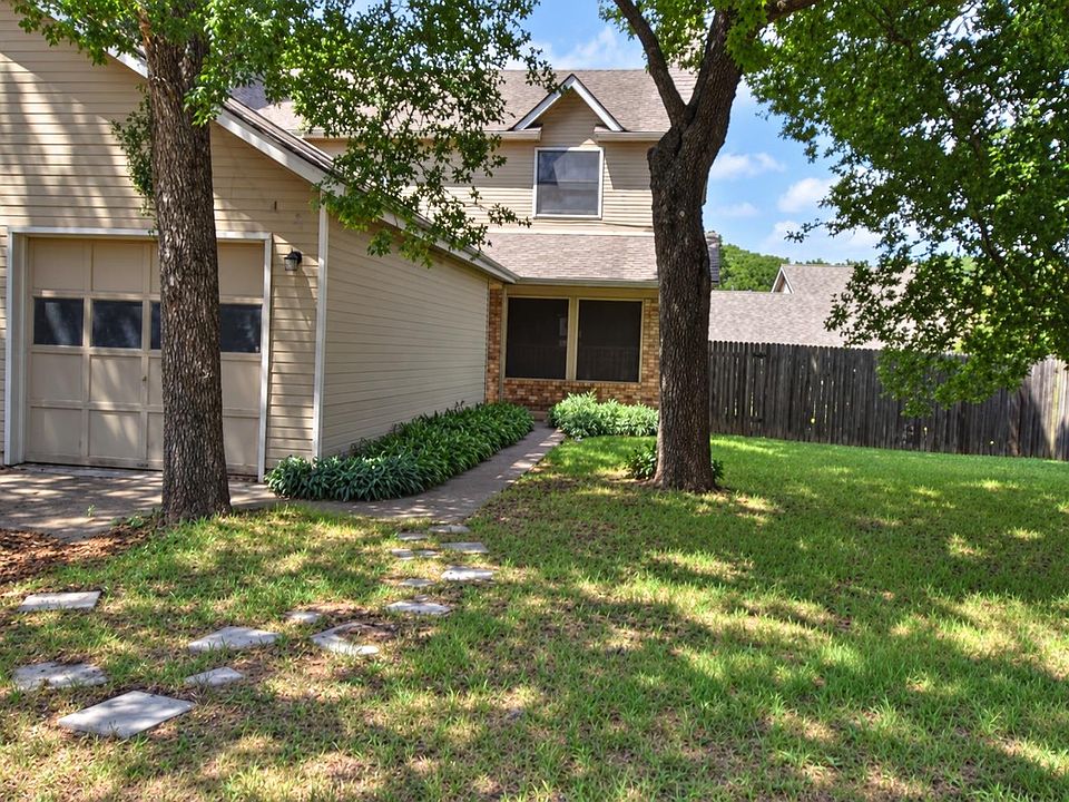 1st image of 2804 Jadewood Ct #A