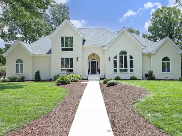 100 Grey Bridge Row, Cary, NC 27513