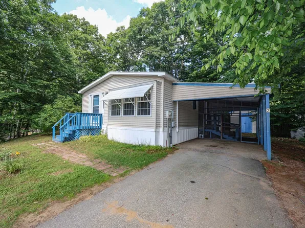2 Elm Place, Loudon, NH 03307