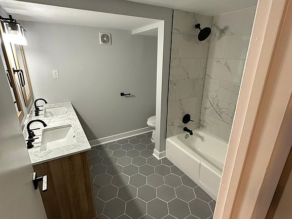 5th image of 9218 Erie St APT 1B