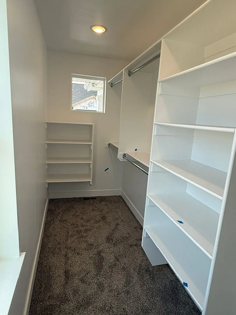 Beautiful new construction town home with amazing views — Photo 4