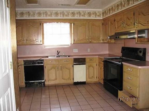 4th image of 3065 Blossom Dr