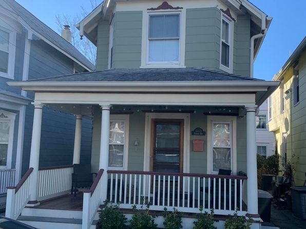 66 Embury Ave #1/2