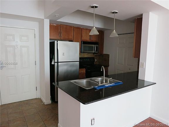 2nd image of 2000 N Bayshore Dr APT 1609