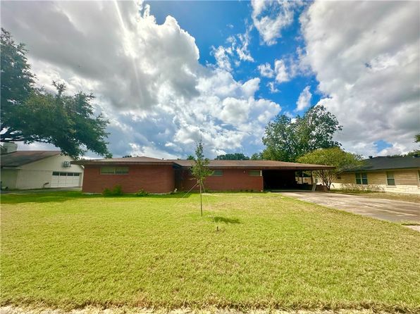 1316 Northwood St, Alice, TX 78332