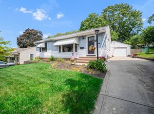 5367 Chestnut Hill Dr, Willoughby, OH 44094