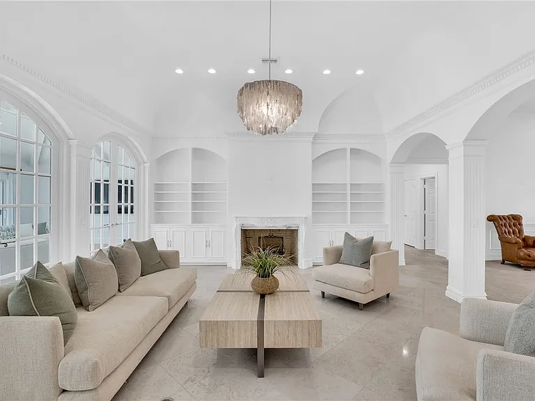 1916 Ocean Dr — Photo 14