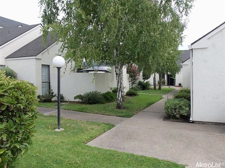 1st image of 2531 Bonnie Ln