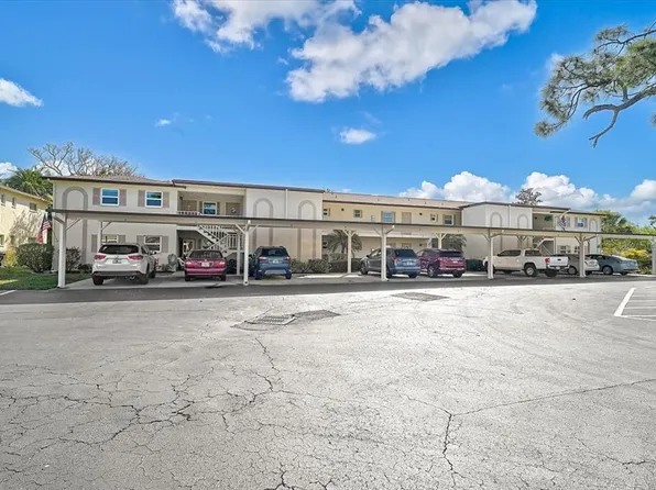 2875 Swifton Dr APT 58, Sarasota, FL 34231