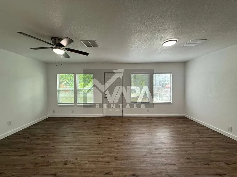 118 Gaskin Dr — Photo 6