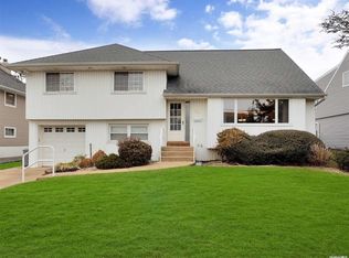 50 Murray Dr, Oceanside, NY 11572