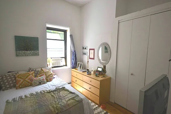 Rented by Bold New York | media 12