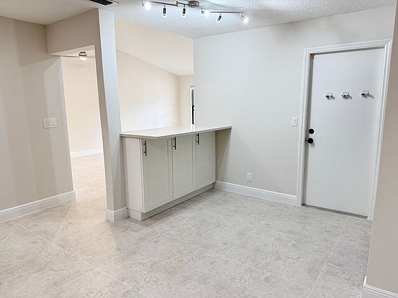 4th image of 1065 Mulberry Pl