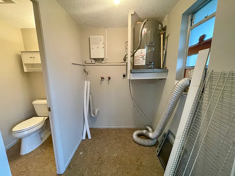 619 Shore Rd — Photo 18