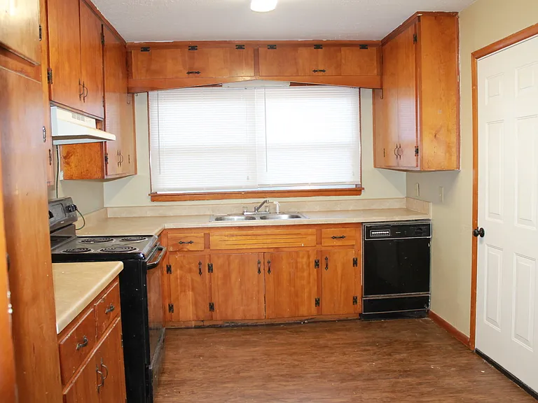 641 E Frolich Dr — Photo 13