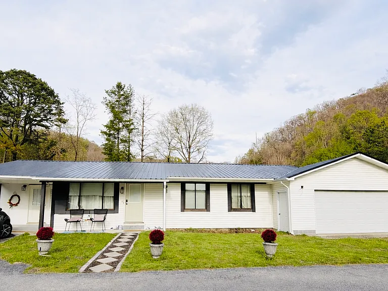 10893 Bent Branch Rd — Photo 1