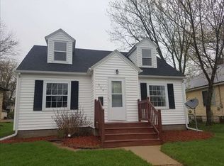 904 S Ash Ave, Marshfield, WI 54449