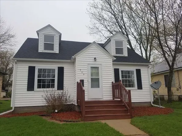 904 S Ash Ave, Marshfield, WI 54449