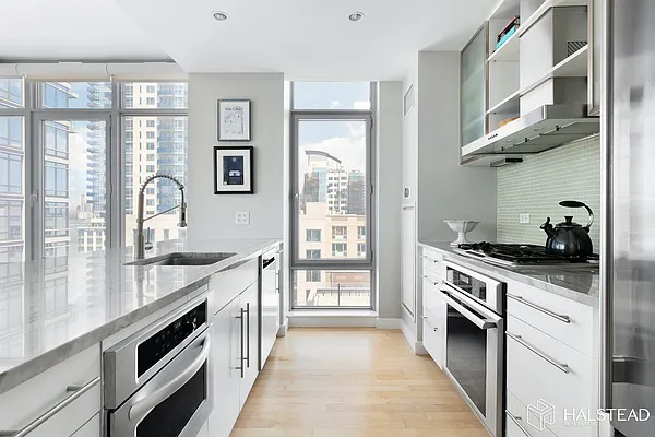 Sold by Brown Harris Stevens | media 27